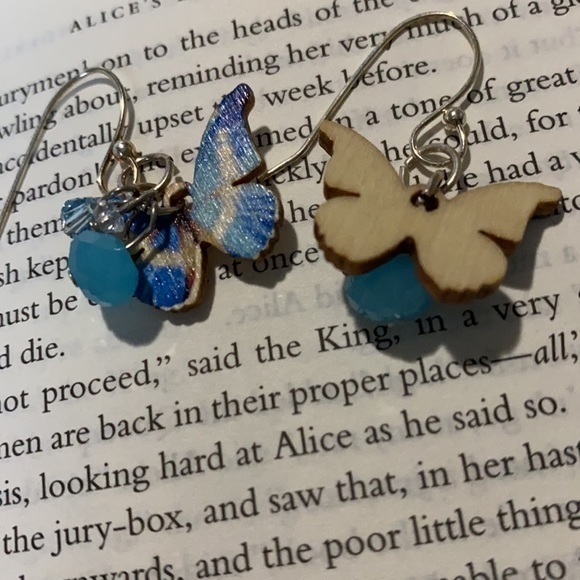 Sterling‎ silver blue theme wood butterfly earrings nwt - Picture 5 of 6